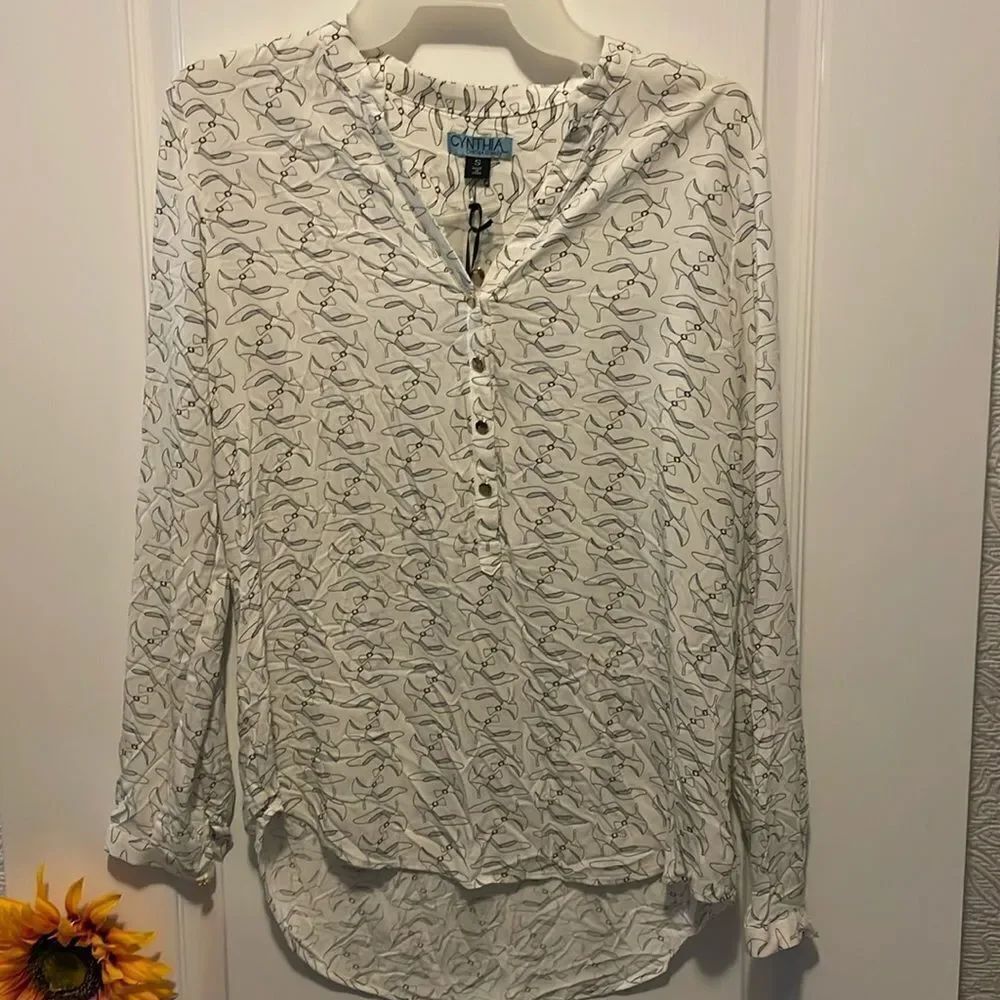 Cynthia Rowley Floral Long Sleeve Top
Size Small. NWT